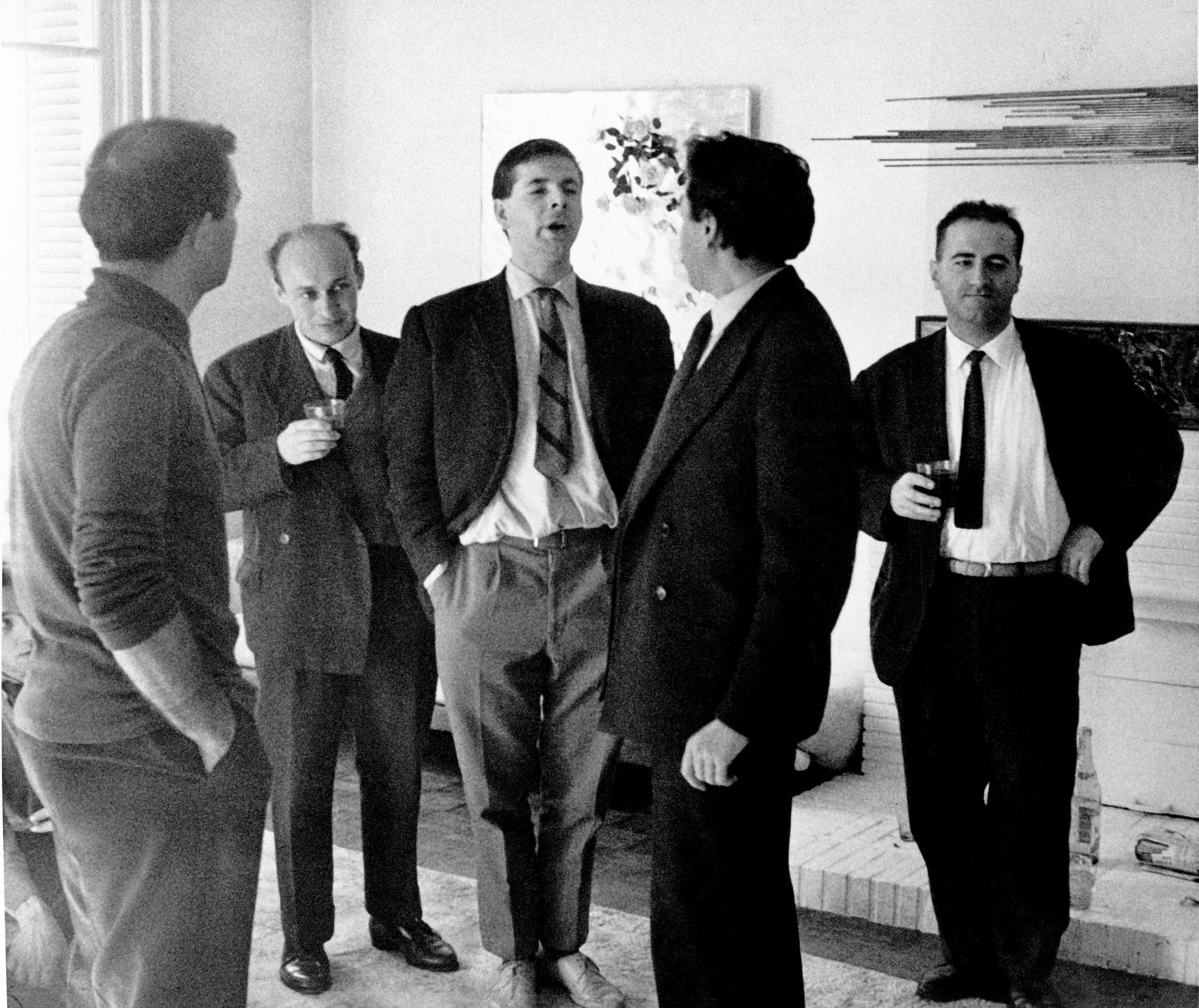 Meeting for the signing of the "Déclaration Constitutive du Nouveau Réalisme" in Yves Klein's studio