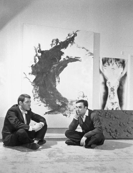 Yves Klein et Otto Piene dans l'atelier d'Yves Klein (ANT 113, ANT SU 2, RE 27)