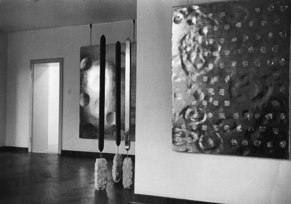 Vue de l'exposition "Yves Klein Monochrome und Feuer" (S 33, S34, S 35), Museum Haus Lange