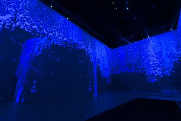 Yves Klein, infinite blue