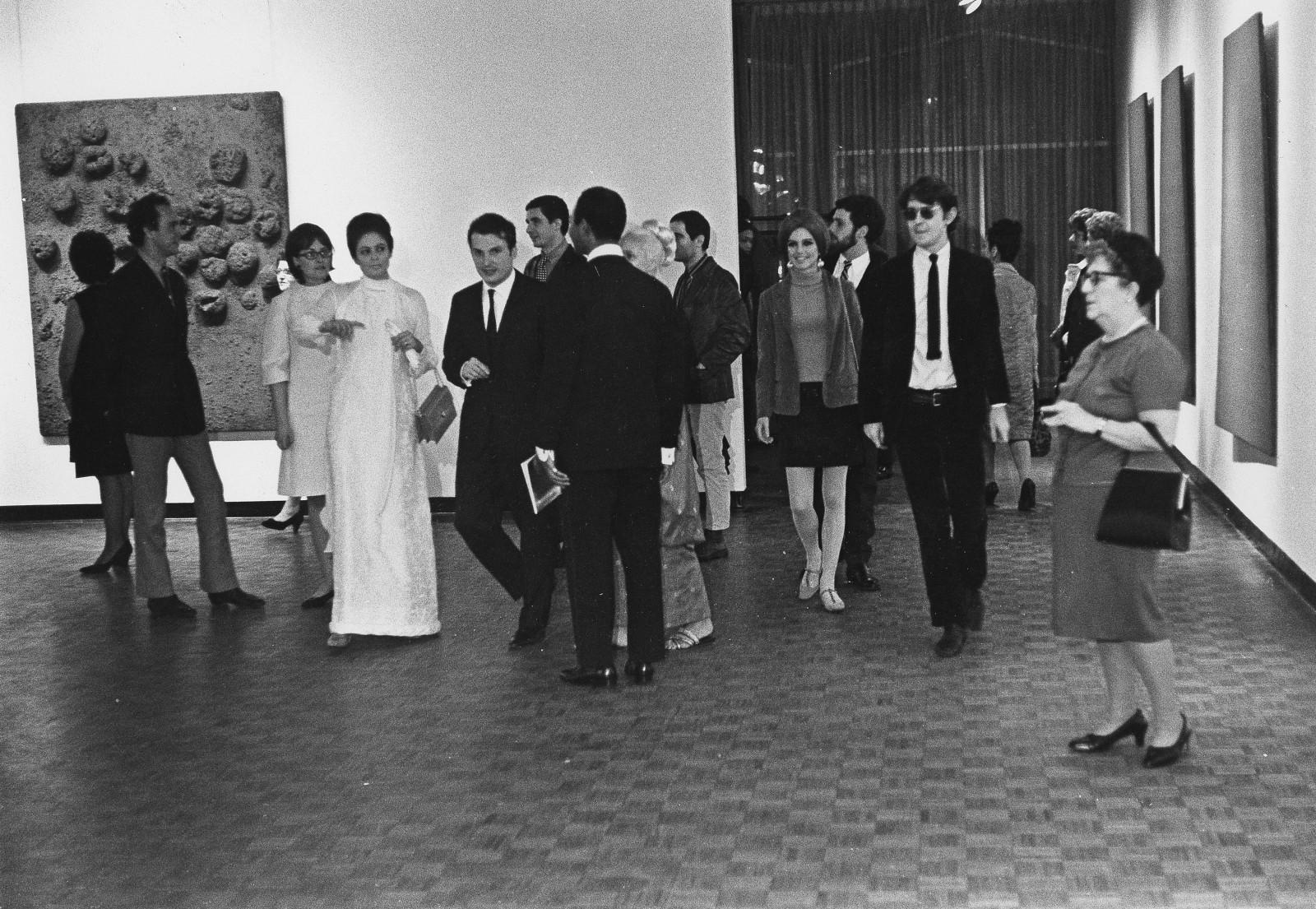 Vue de l'exposition, "Yves Klein", Jewish Museum, 1967