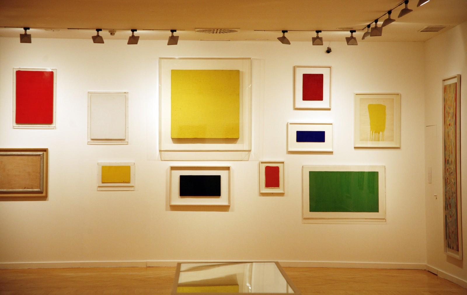 Vue de l'exposition, "Marie Raymond - Yves Klein Herencias", Círculo de Bellas Artes, 2009