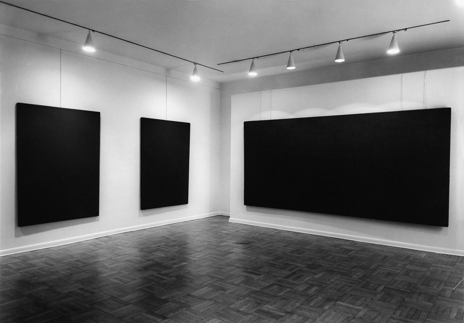 View of the exhibition "Yves Klein le monochrome", Galerie Leo Castelli, New York, 1961