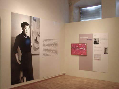 View of the exhibition, "Marie Raymond - Yves Klein", Musée des Beaux-Arts de Carcassonne, 2006