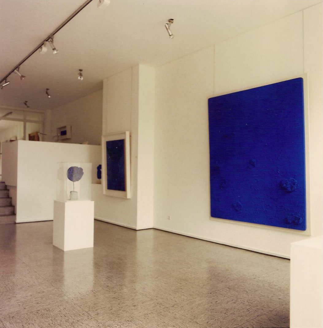 View of the exhibition, "Yves Klein 1928-1962", Galerie Reckermann, 1986