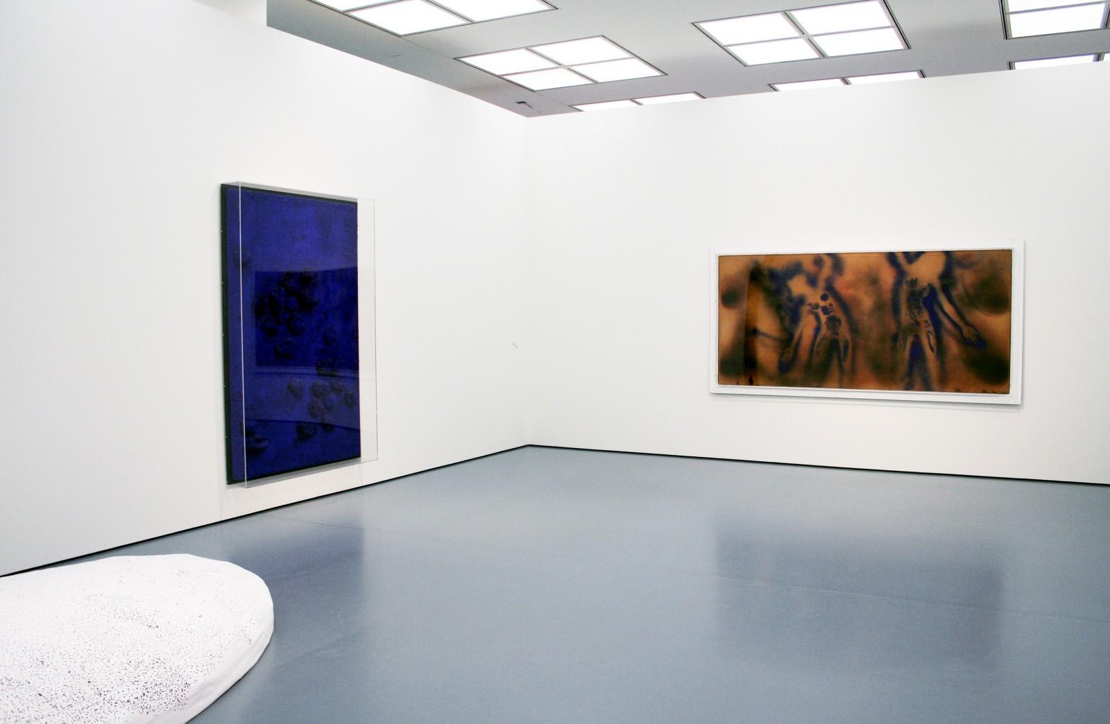 View of the exhibition, "Zero - Internationale Künstler-Avantgarde der 50er/60er Jahre", Museum Kunstpalast, 2006 (RE 18, FC 1)