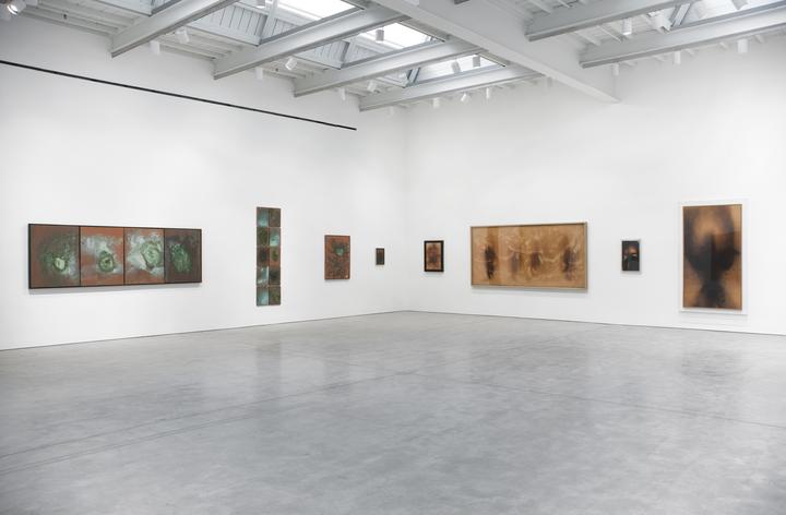 View of the exhibition "Yves Klein and Andy Warhol : Fire Paintings and Oxidation Painting", Skarstedt Gallery, 2014