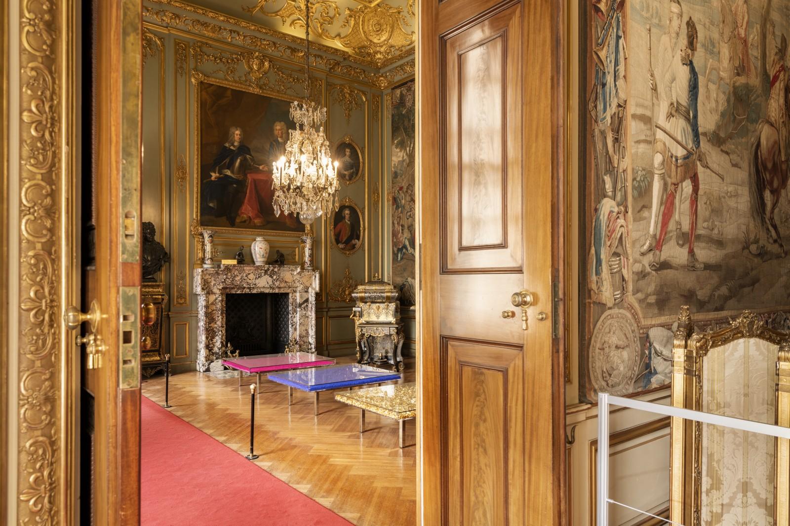 View of the exhibition "Yves Klein", Blenheim Palace, 2018 (Blue Klein® Table , Monopink® Table, Monogold® Table)