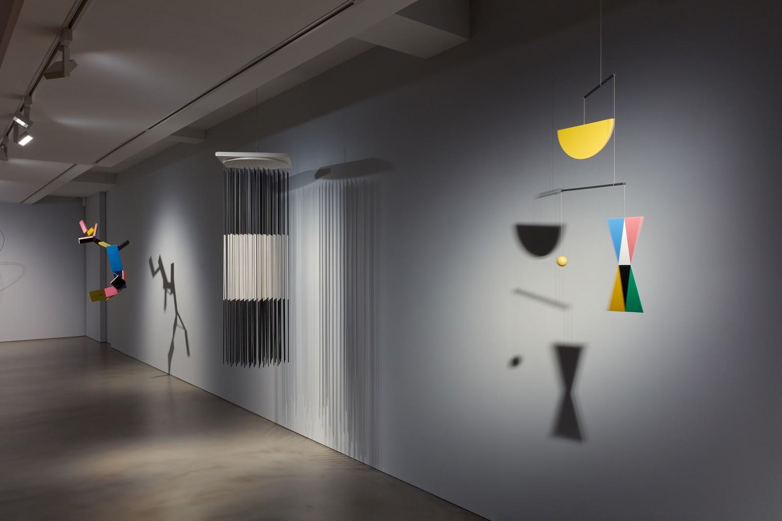 View of the exhibition "Suspension - A History of Abstract Hanging Sculpture. 1918 – 2018", Galerie Olivier Malingue, London, 2018 (S 37)