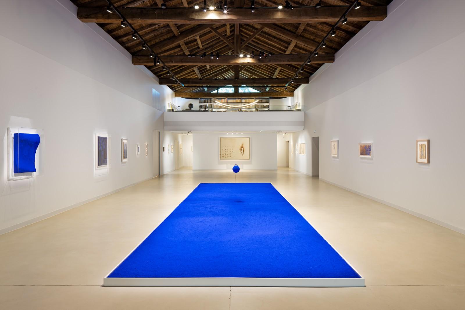 View of the exhibition "Elements and colors", Domaine des Étangs, 2020