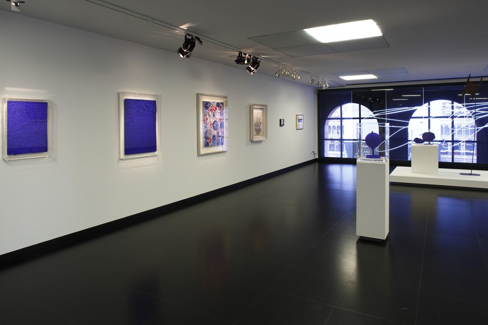View of the exhibition "Yves Klein Lucio Fontana Milano Parigi 1957-1962", Museo del Novecento, 2014