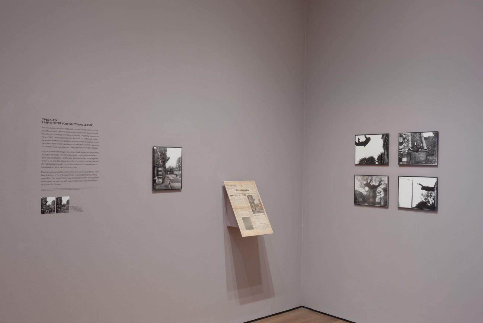 Vue de l'exposition "Art on Camera: Photographs by Shunk-Kender, 1960-1971", MoMa, 2015