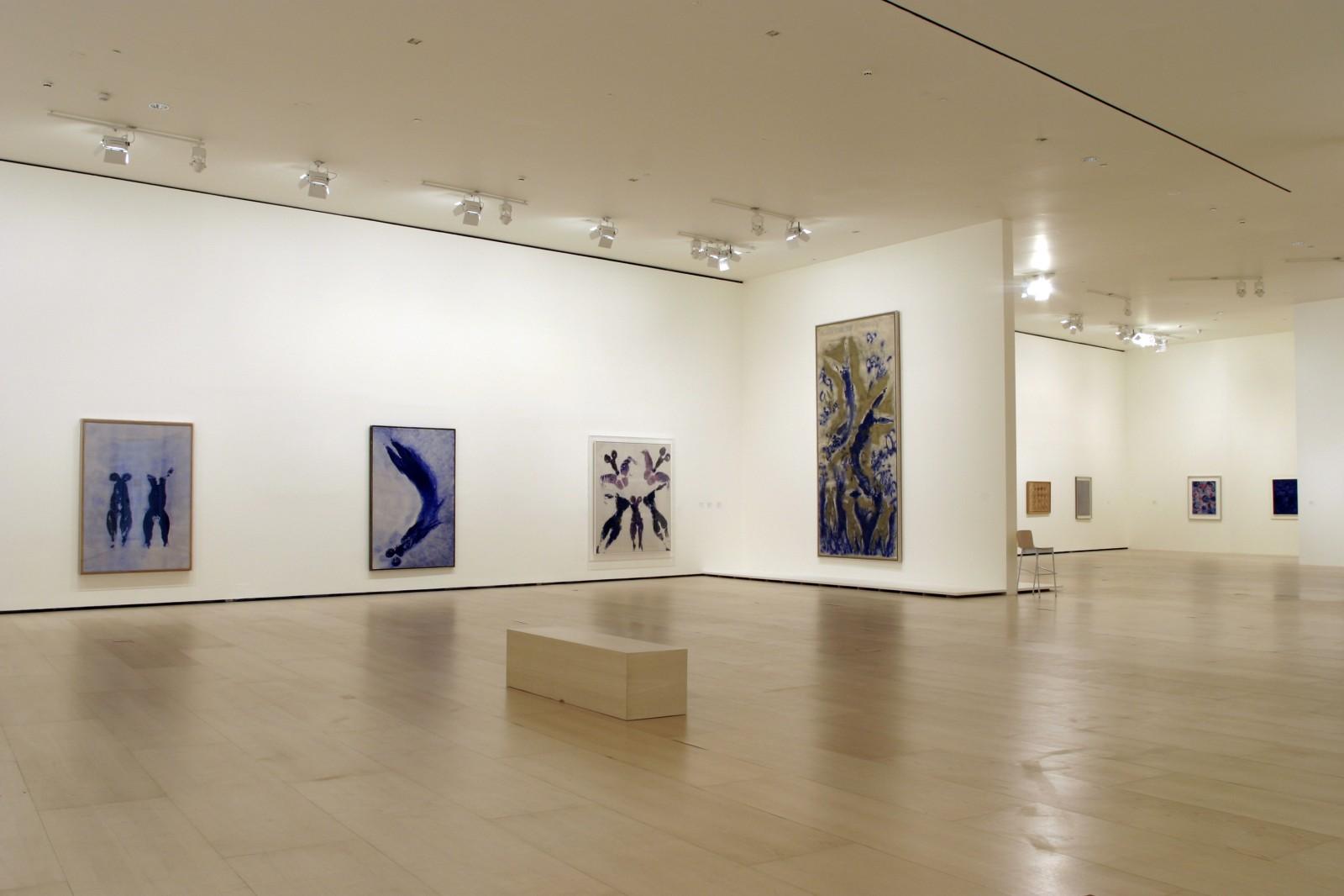 Vue de l'exposition "Yves Klein", Guggenheim Museum Bilbao, 2005