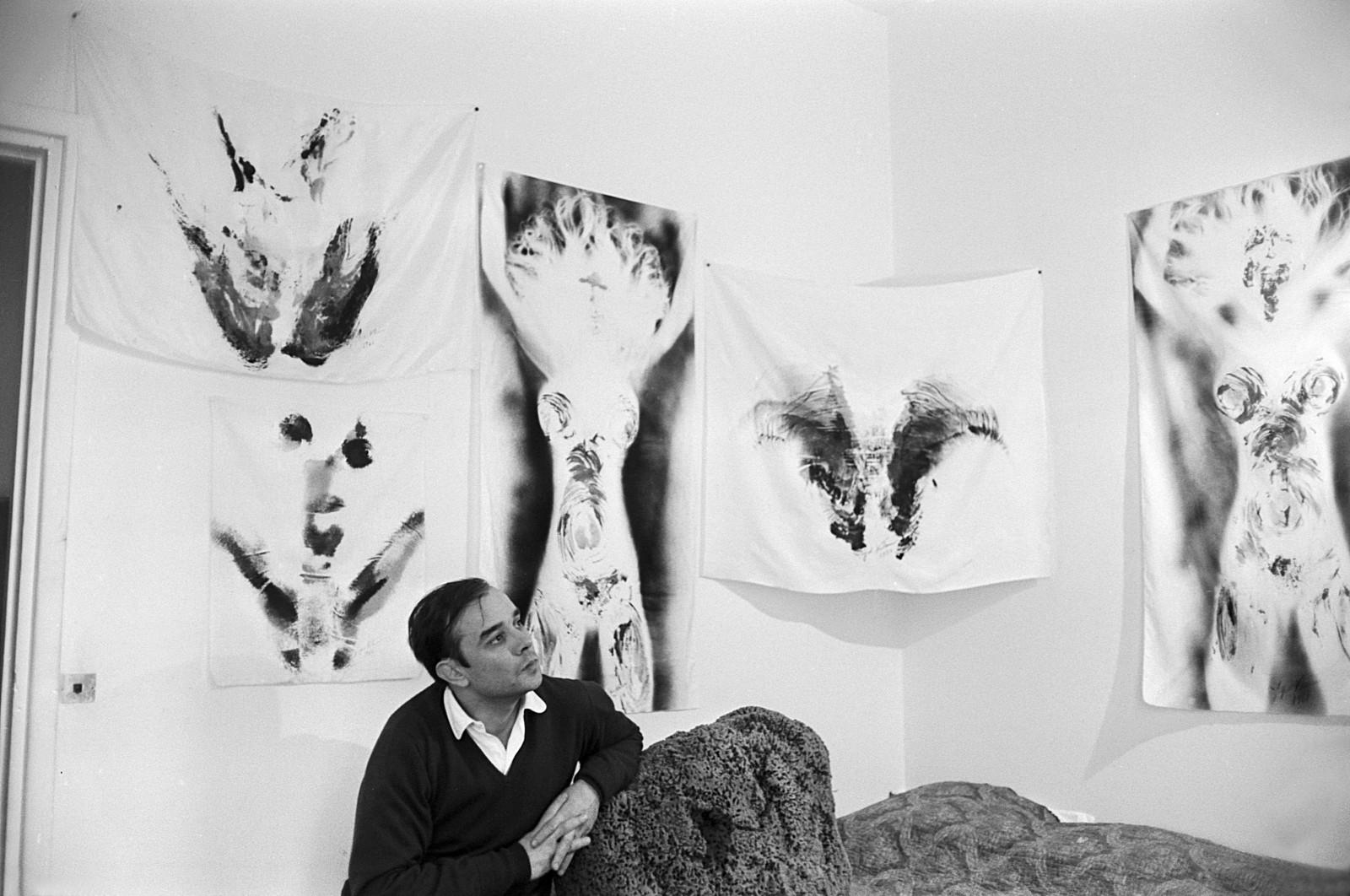 Yves Klein in front of his Shroud Anthropometries  (ANT SU 3, ANT SU 21, ANT SU 20, ANT SU 2, ANT SU 24)