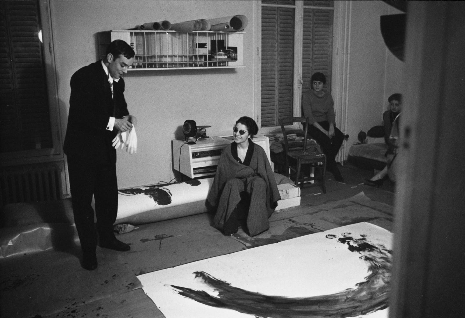 Yves Klein realizing an Anthropometry with Elena in his studio (ANT 111)