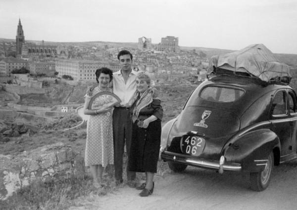 Rose Raymond (left) and Yves Klein in Toledo