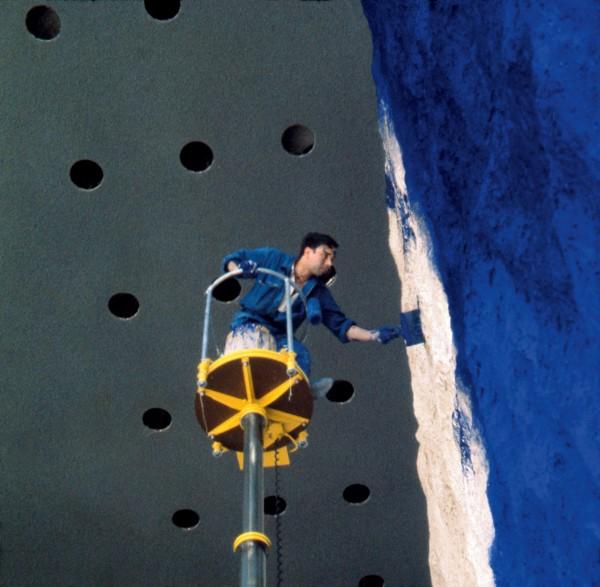 Yves Klein sur le chantier de l'Opéra-théâtre de Gelsenkirchen